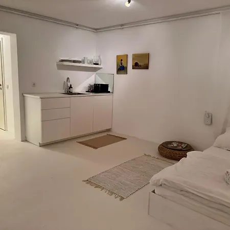 Apartman Eigene Souterrain Keller Naehe Olympiapark - Von Privat
