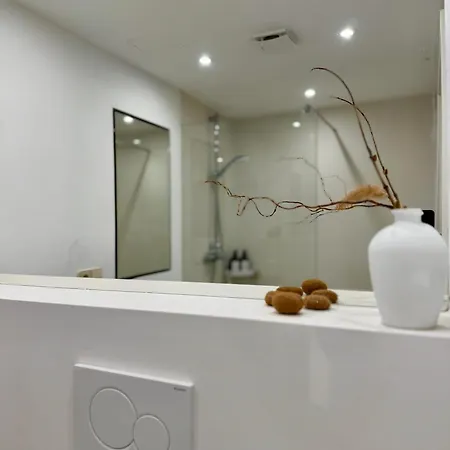 Eigene Souterrain Keller Naehe Olympiapark - Von Privat * Múnich